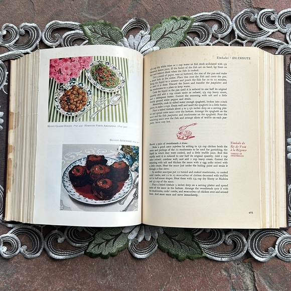 Vintage 1958 Gourmet Volume II (2) Hard Cover Cookbook Kitchen Home Cooking - Picture 5 of 8
